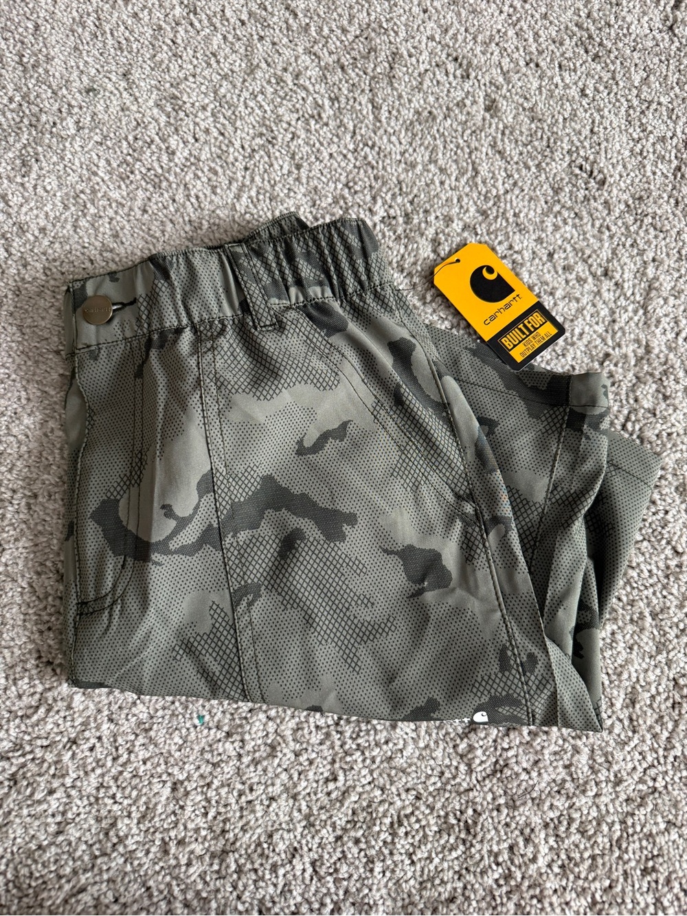 Carhartt Dark Green Camo Shorts Tag